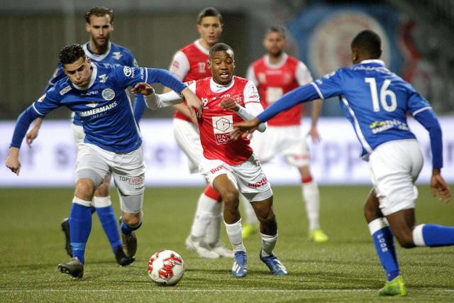 人踏上追逐 人踏上追逐