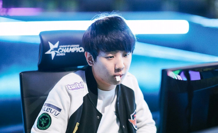 自摆乌龙 自摆乌龙