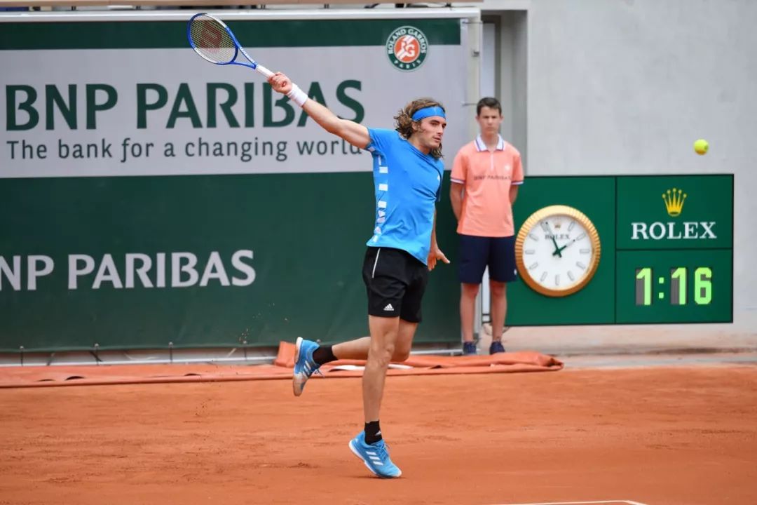 赛争夺中的 赛争夺中的